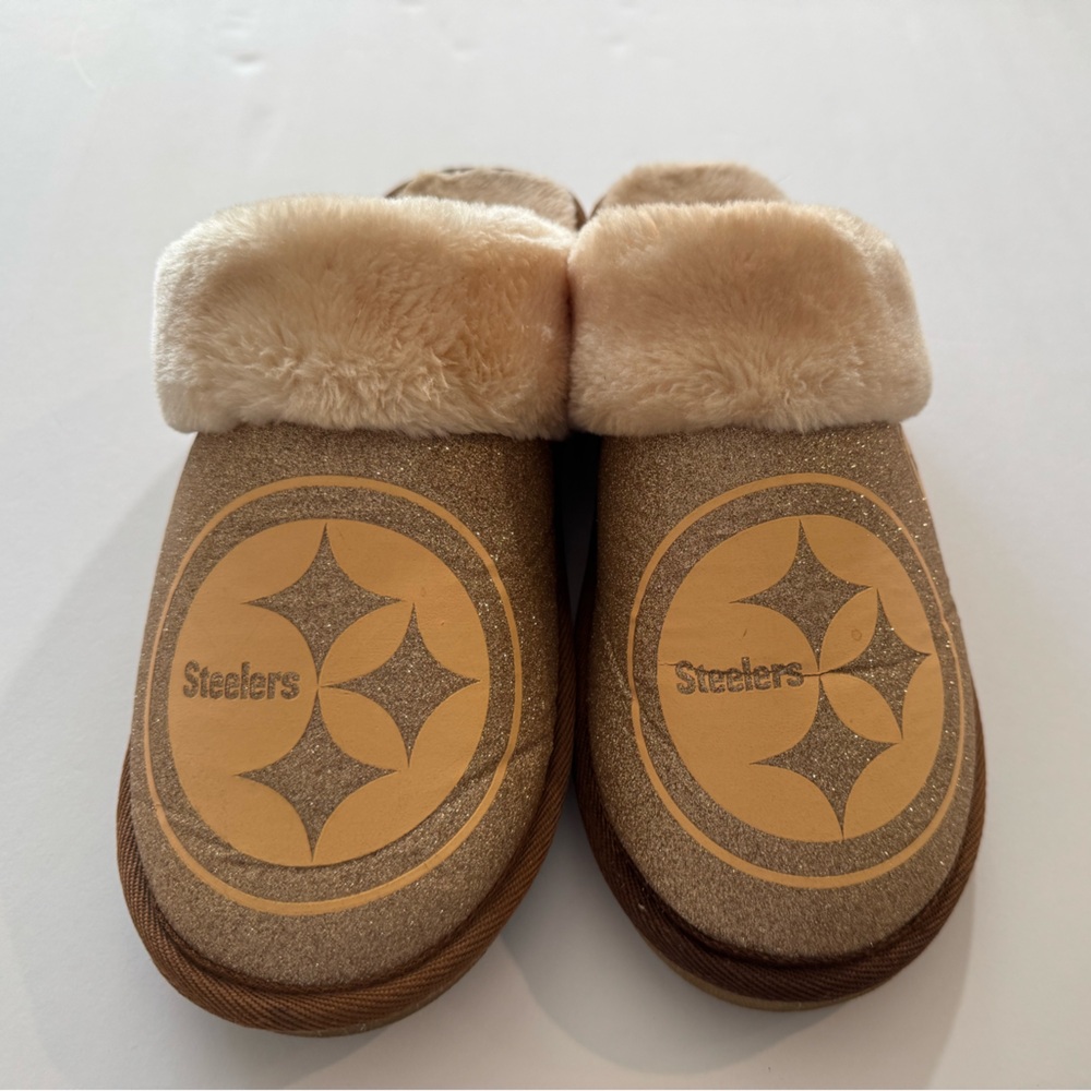 Women’s glittery Foco tan slip on Steelers slippers women’s 11/12
